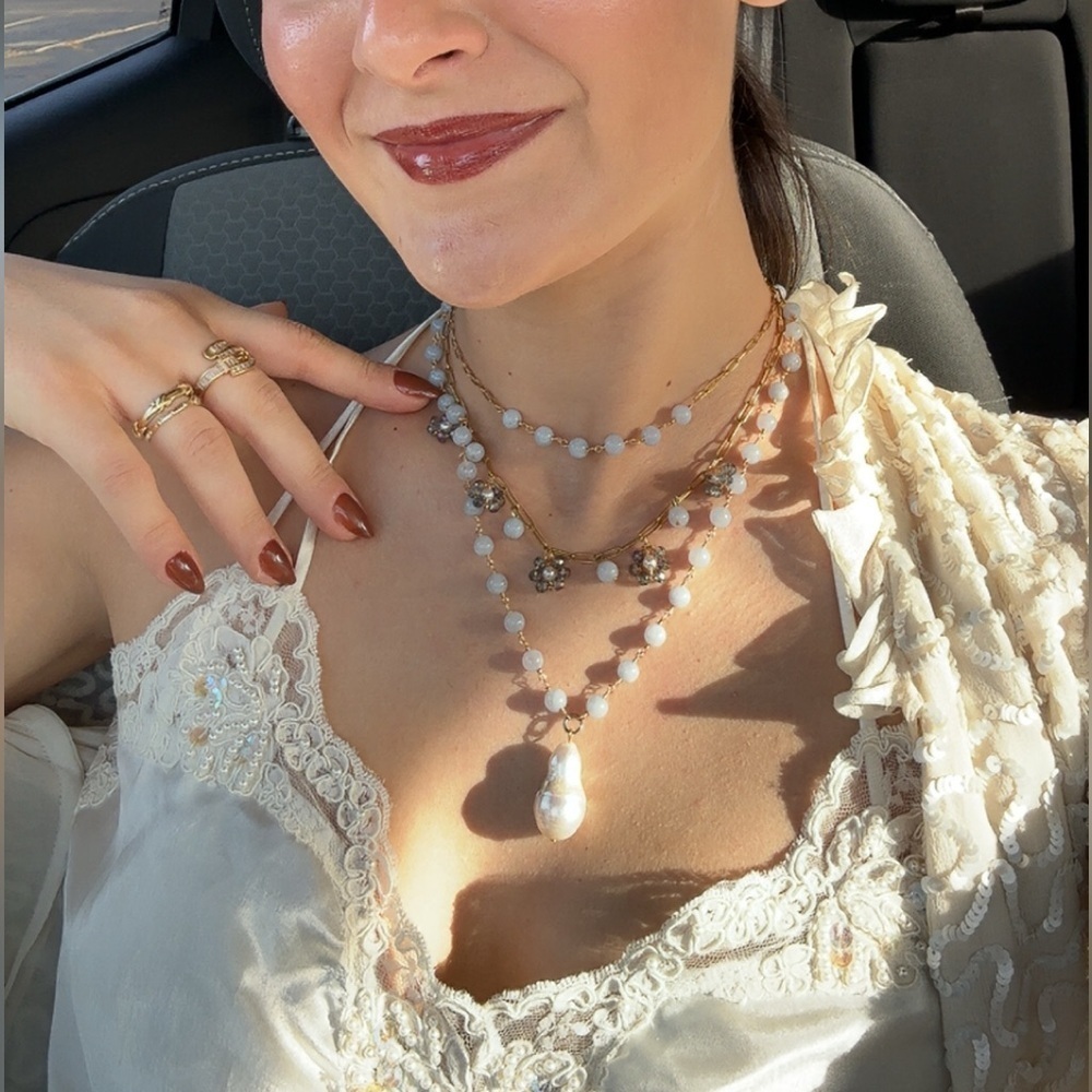 NEW⚜️Raw Aquamarine Freshwater Pearl & Crystal Flower Charm Necklace - Picture 3 of 9